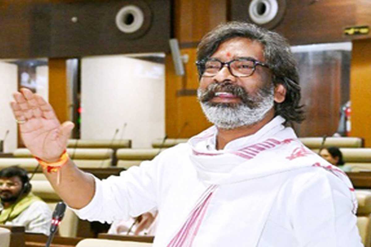 झारखंड के सीएम हेमंत का ऐलान, नॉन टैक्स पेयर्स को मकान बनाने के लिए मुफ्त बालू